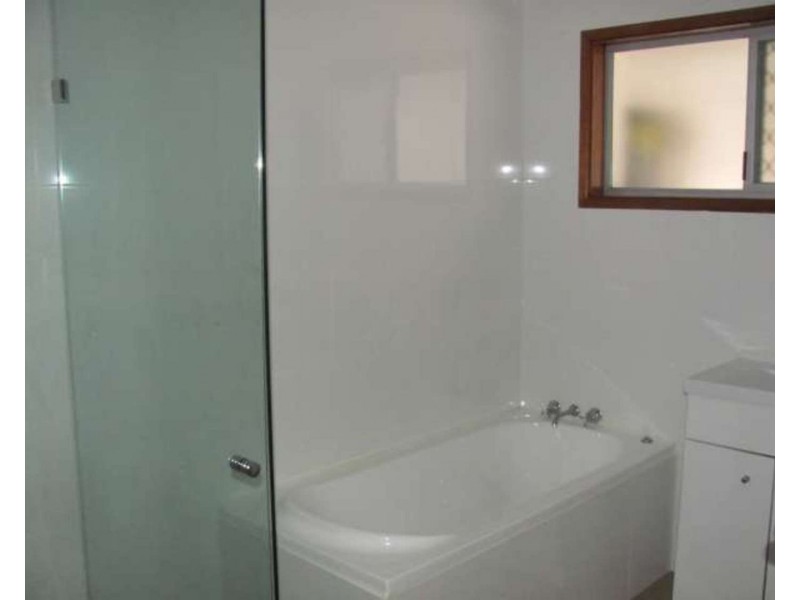 4 Qui Court, Ocean Shores NSW 2483