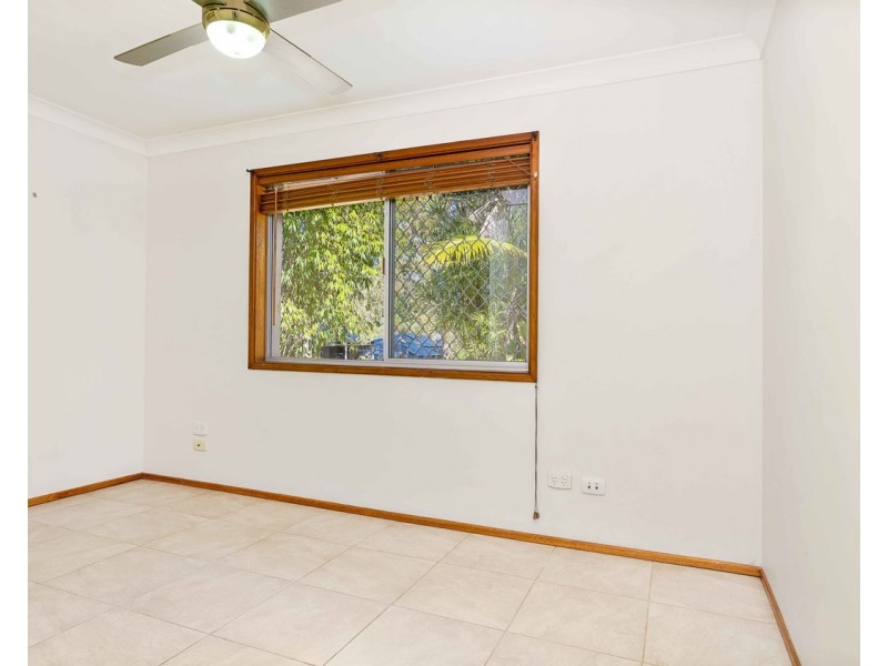 4 Qui Court, Ocean Shores NSW 2483