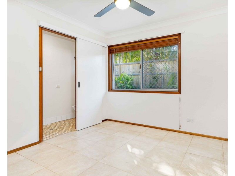 4 Qui Court, Ocean Shores NSW 2483