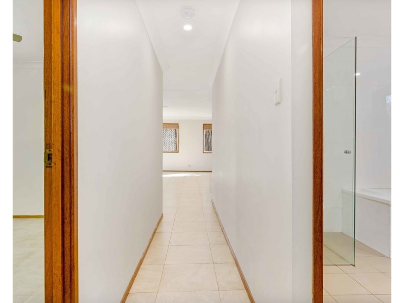 4 Qui Court, Ocean Shores NSW 2483