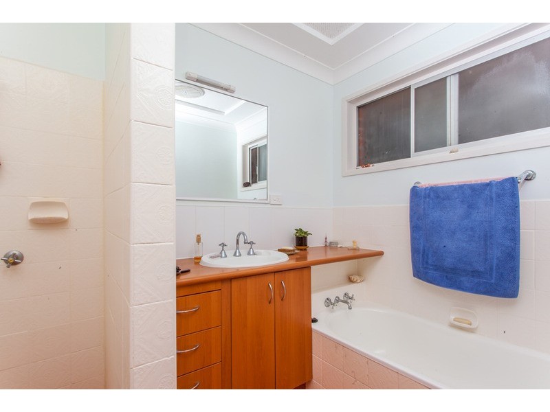 2/79 Rajah Road, Ocean Shores NSW 2483