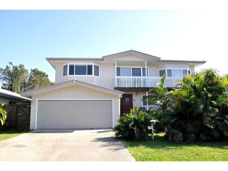 34 Mia Court, Ocean Shores NSW 2483