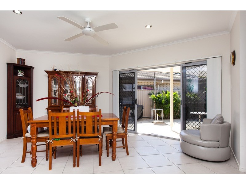 52B Rajah Road, Ocean Shores NSW 2483