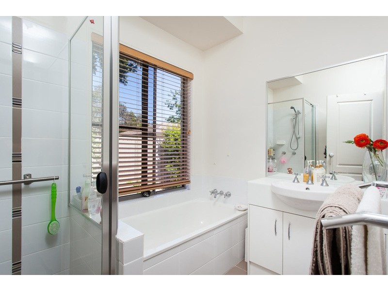 52B Rajah Road, Ocean Shores NSW 2483