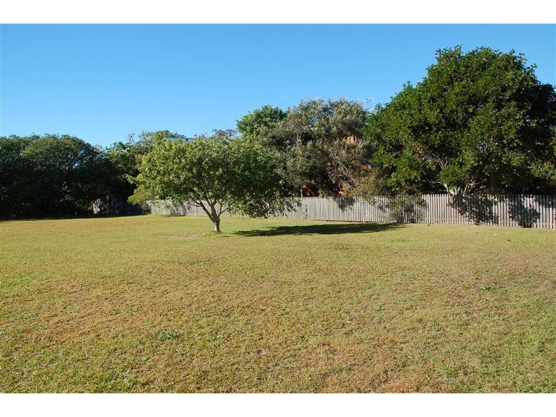 21 Muli Muli Avenue, Ocean Shores NSW 2483