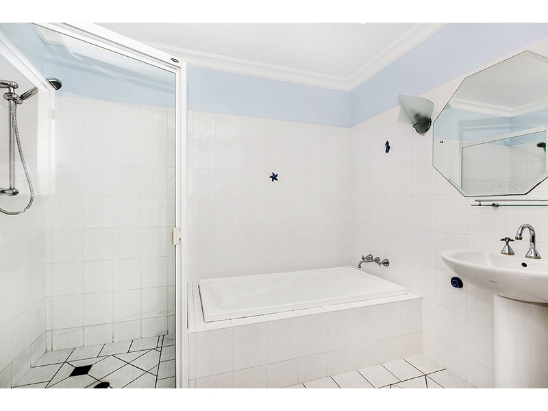 1 Tinbin Way, Ocean Shores NSW 2483