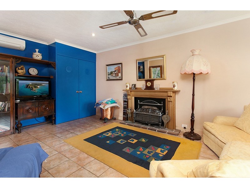 11 Tongarra Drive, Ocean Shores NSW 2483