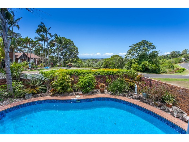 11 Tongarra Drive, Ocean Shores NSW 2483