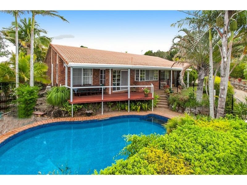 11 Tongarra Drive, Ocean Shores NSW 2483