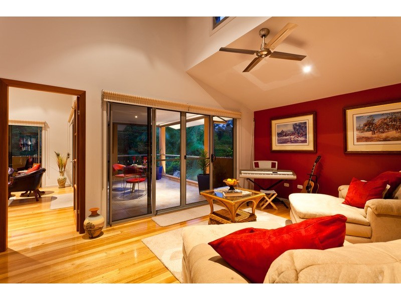 30 Mia Court, Ocean Shores NSW 2483