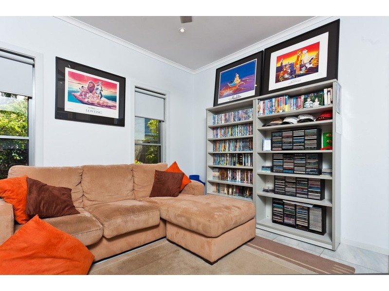 30 Mia Court, Ocean Shores NSW 2483