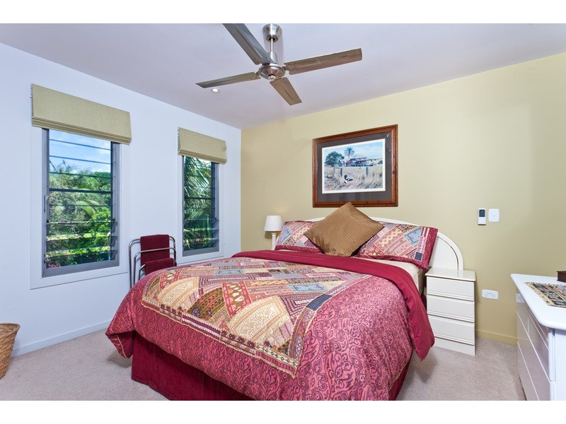 30 Mia Court, Ocean Shores NSW 2483