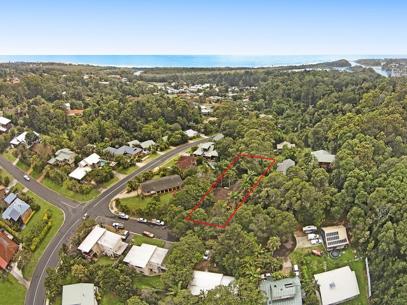 6 Warrambool Road, Ocean Shores NSW 2483