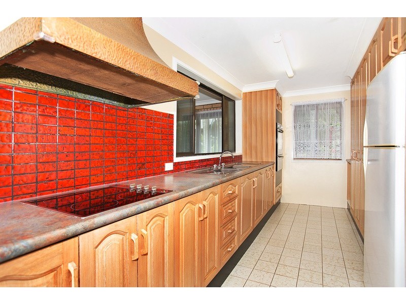 6 Warrambool Road, Ocean Shores NSW 2483