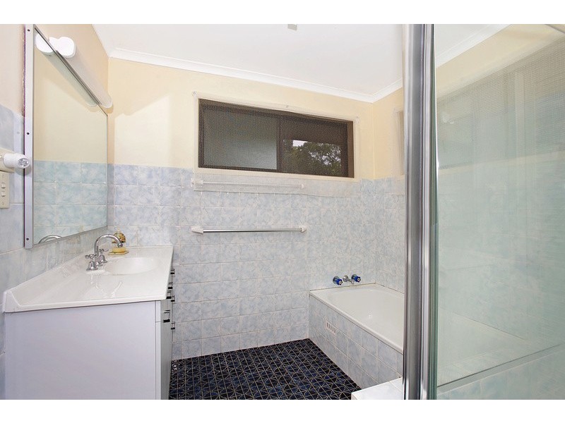 6 Warrambool Road, Ocean Shores NSW 2483