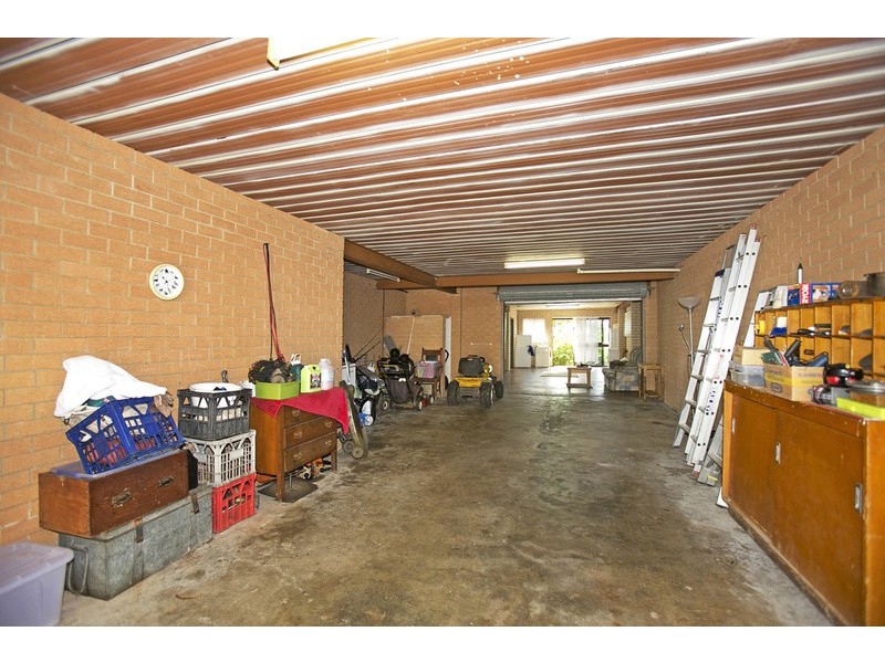 6 Warrambool Road, Ocean Shores NSW 2483