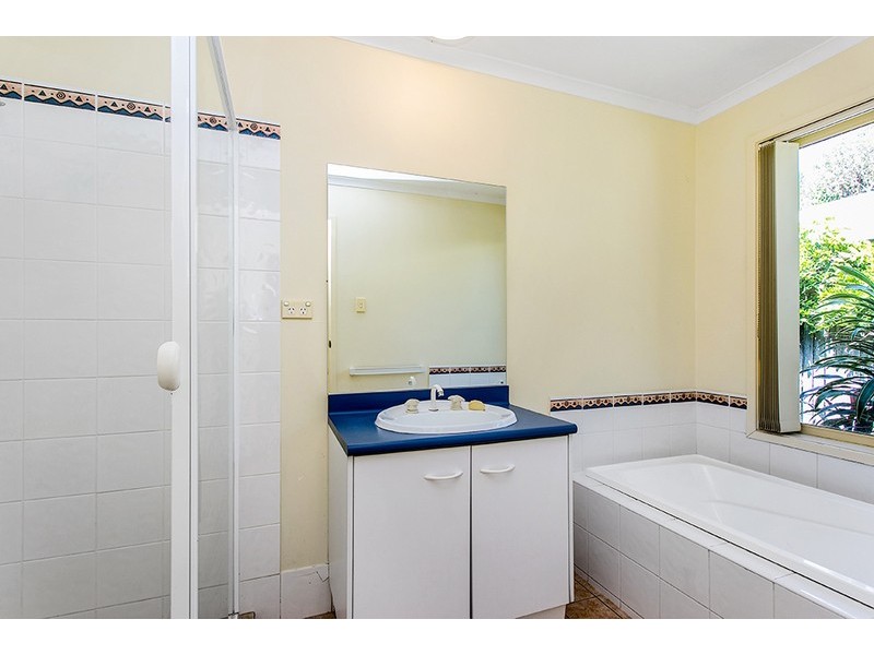 3 Barkala Court, Ocean Shores NSW 2483