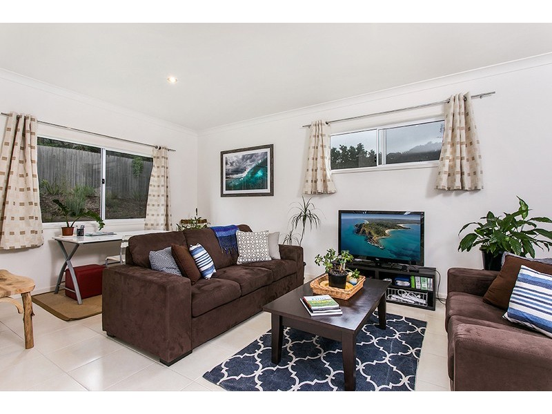 1B Namoi Glen, Ocean Shores NSW 2483