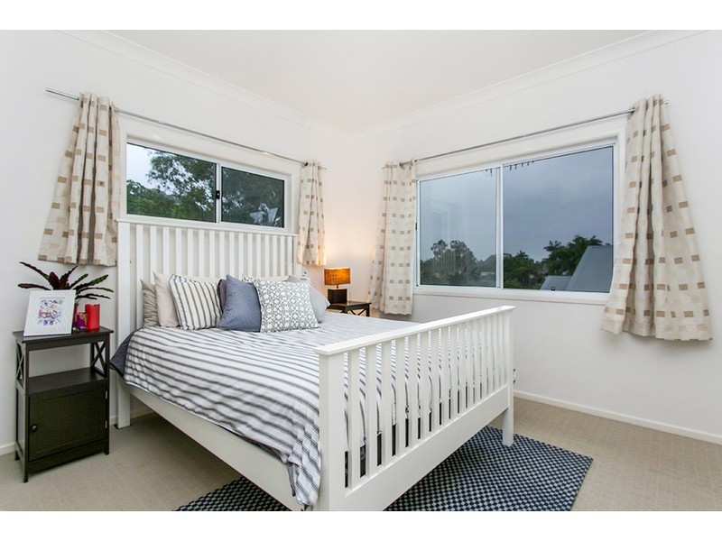 1B Namoi Glen, Ocean Shores NSW 2483