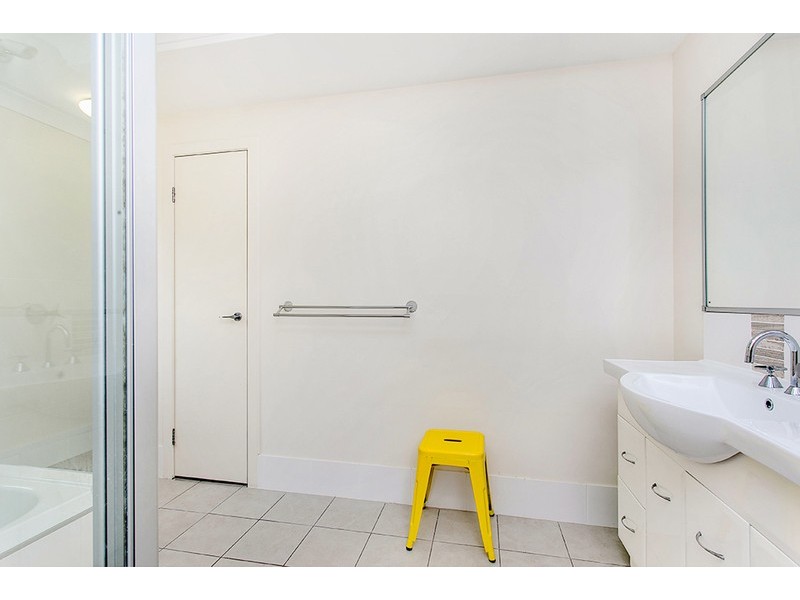 2B Gara Court, Ocean Shores NSW 2483