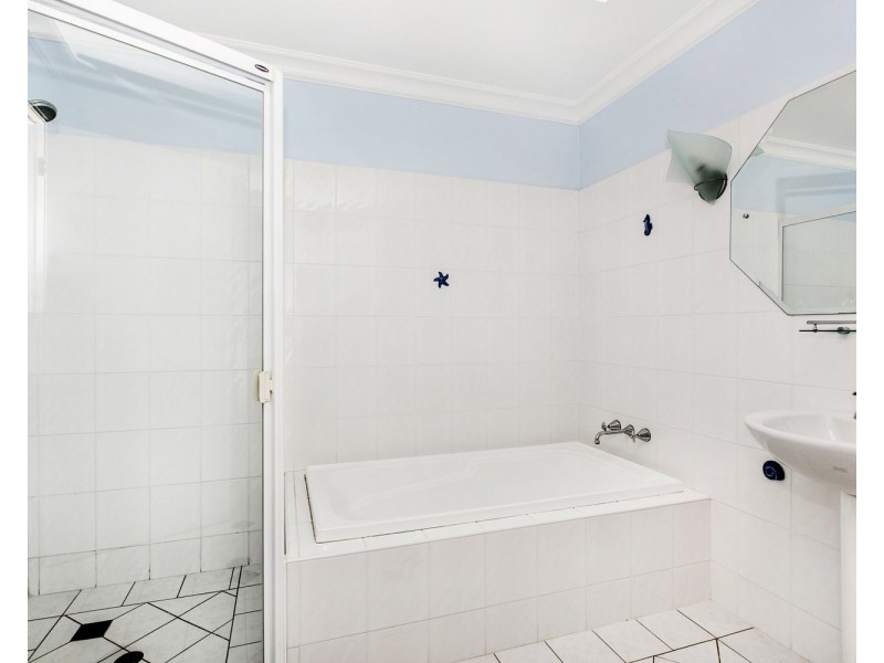 1 Tin Bin Way, Ocean Shores NSW 2483