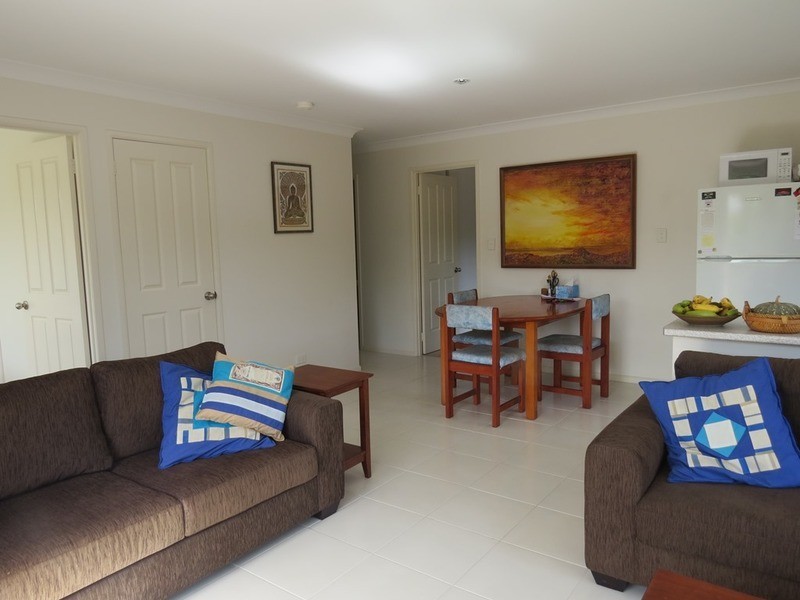 1/1 Nandroya Avenue, Ocean Shores NSW 2483