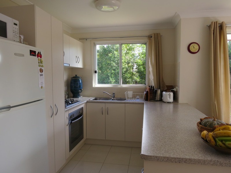 1/1 Nandroya Avenue, Ocean Shores NSW 2483