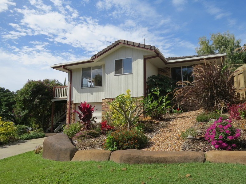 1/1 Nandroya Avenue, Ocean Shores NSW 2483