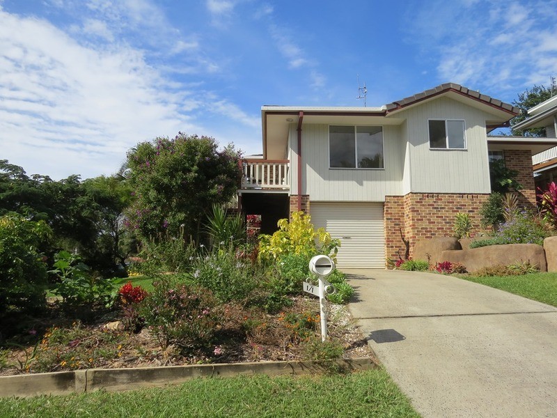 1/1 Nandroya Avenue, Ocean Shores NSW 2483