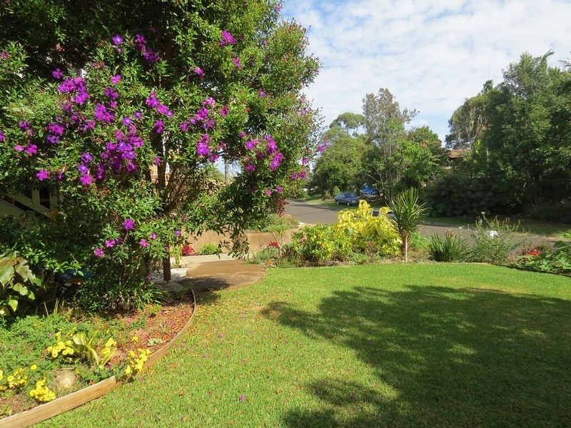 1/1 Nandroya Avenue, Ocean Shores NSW 2483