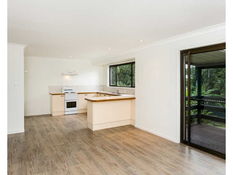 2  Bobra Glen, Ocean Shores NSW 2483