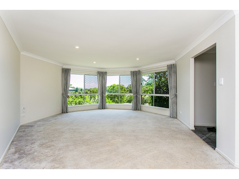 142 Shara Boulevard, Ocean Shores NSW 2483