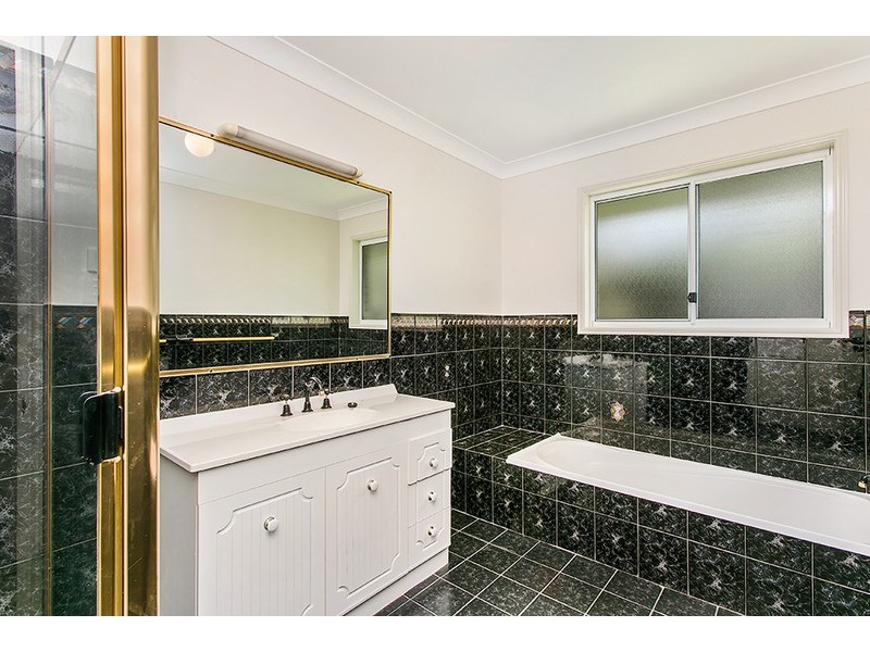 142 Shara Boulevard, Ocean Shores NSW 2483