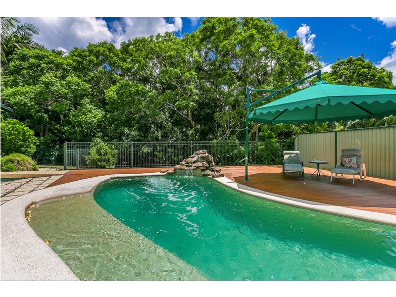 2 Harah Court, Ocean Shores NSW 2483