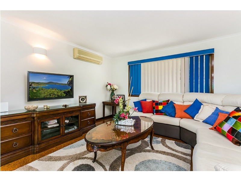 2 Harah Court, Ocean Shores NSW 2483