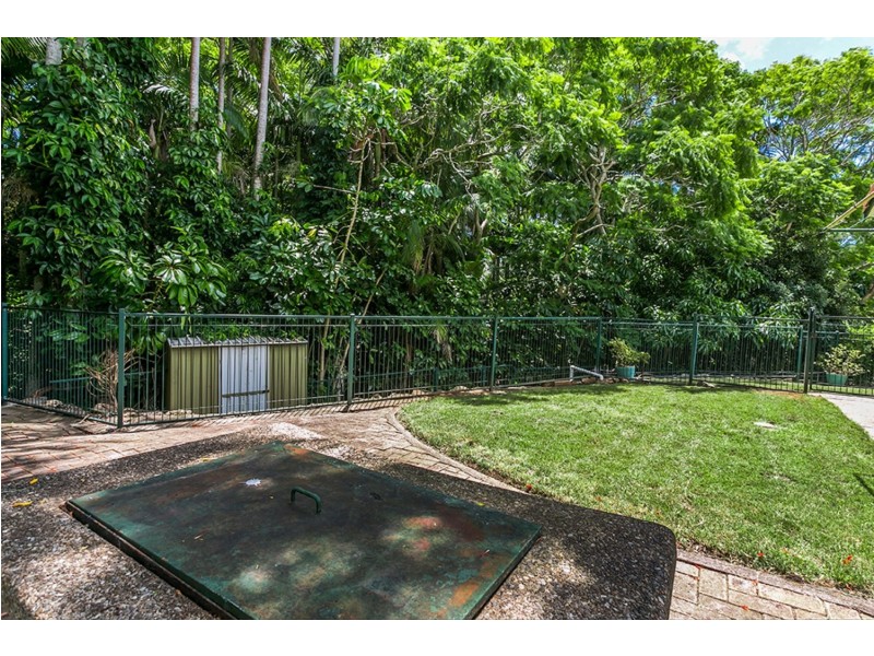 2 Harah Court, Ocean Shores NSW 2483