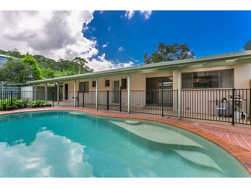 1 Binya Place, Ocean Shores NSW 2483