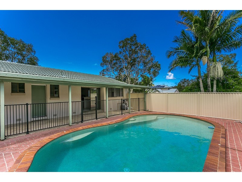 1 Binya Place, Ocean Shores NSW 2483