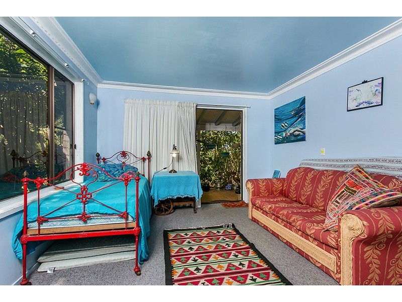 8 Katya Court, Ocean Shores NSW 2483