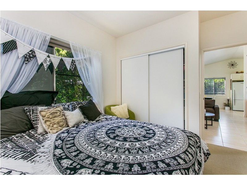 1/2 Palmer Avenue, Ocean Shores NSW 2483