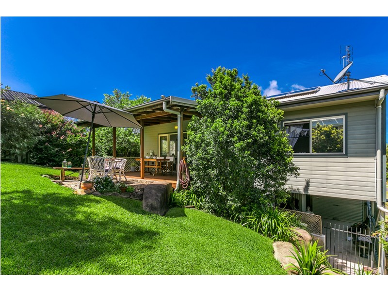 1/2 Palmer Avenue, Ocean Shores NSW 2483