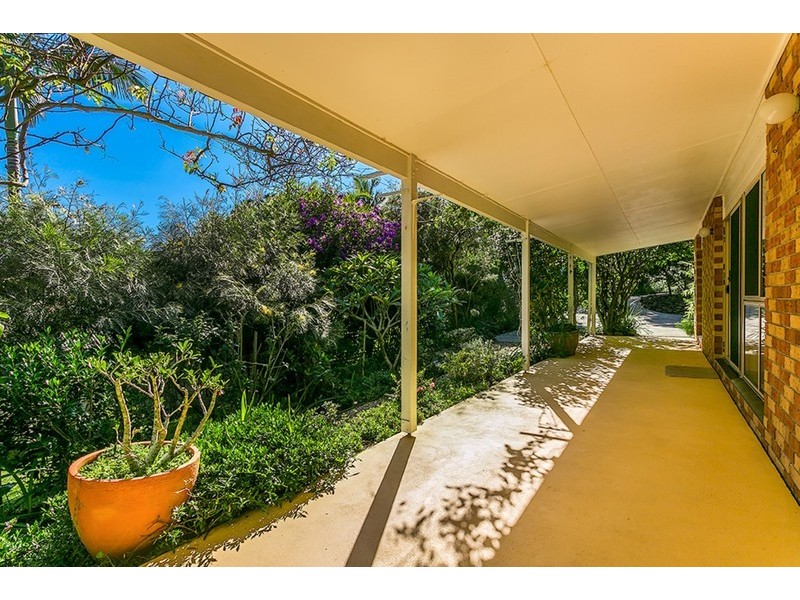 9 Narooma Drive, Ocean Shores NSW 2483