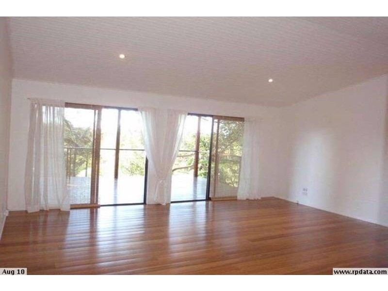 8 Gilba Avenue, Ocean Shores NSW 2483