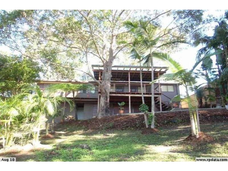 8 Gilba Avenue, Ocean Shores NSW 2483