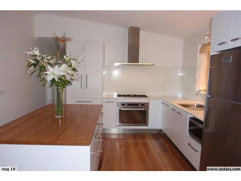 8 Gilba Avenue, Ocean Shores NSW 2483