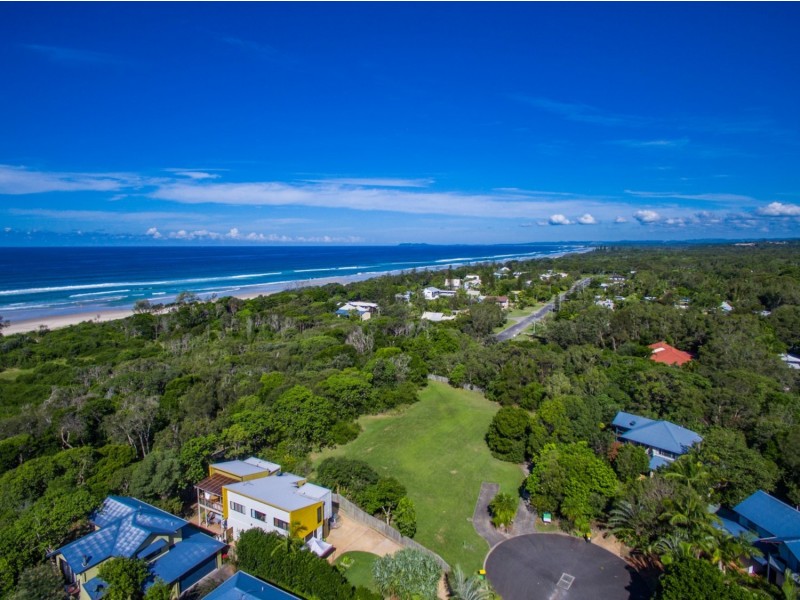 25 Muli Muli Avenue, Ocean Shores NSW 2483