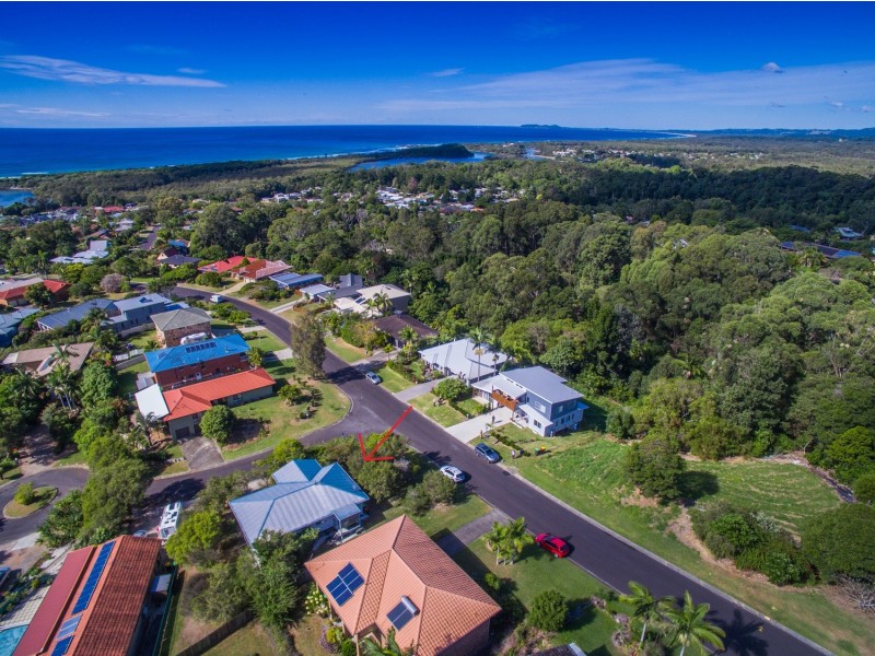 1 Harah Court, Ocean Shores NSW 2483