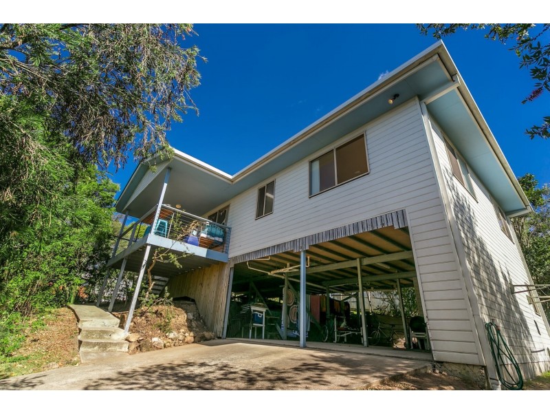1 Harah Court, Ocean Shores NSW 2483