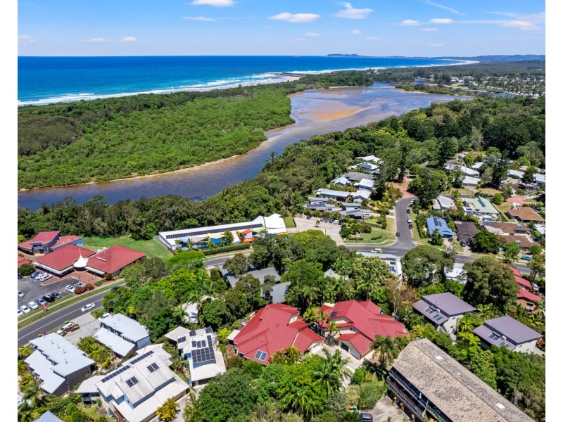 4/2 Nunyar Court, Ocean Shores NSW 2483