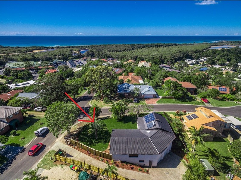 8 Katya Court, Ocean Shores NSW 2483